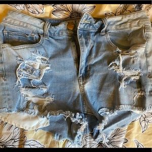 American Eagle high rise distressed short